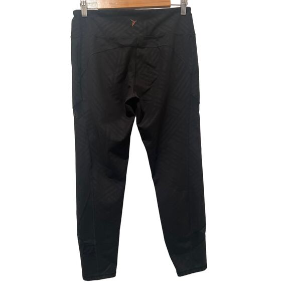 Active by Old Navy Go Dry Black Geometric Mesh Ankle Cropped Leggings Size L - Picture 2 of 13